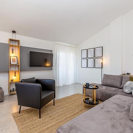 Apartment Laurus Salatic Bagian luar foto