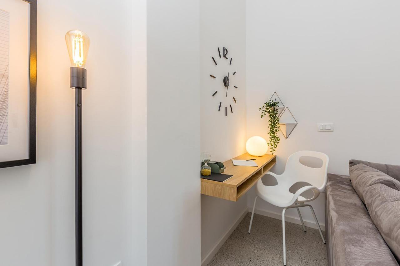 Apartment Laurus Salatic Bagian luar foto